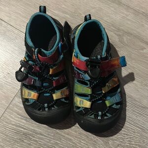 KEEN Newport H2 Big Kids Rainbow Outdoor Sandals Water Shoes Hiking size 10